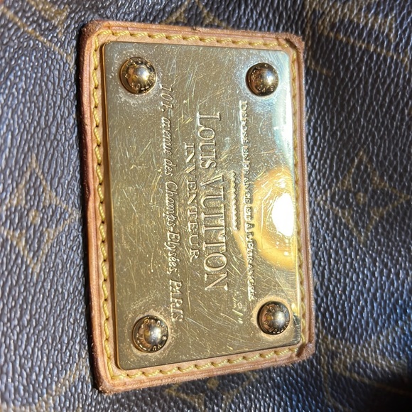Medium bag with lots of room. - Picture 6 of 7